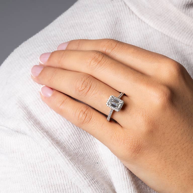 14kt White Gold Lab-Grown Diamond Cushion Halo Engagement Ring On Model